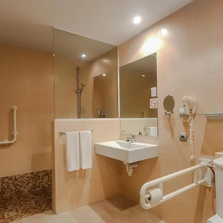 Faranda Alisas Santander, Ascend Collection Hotel 2*